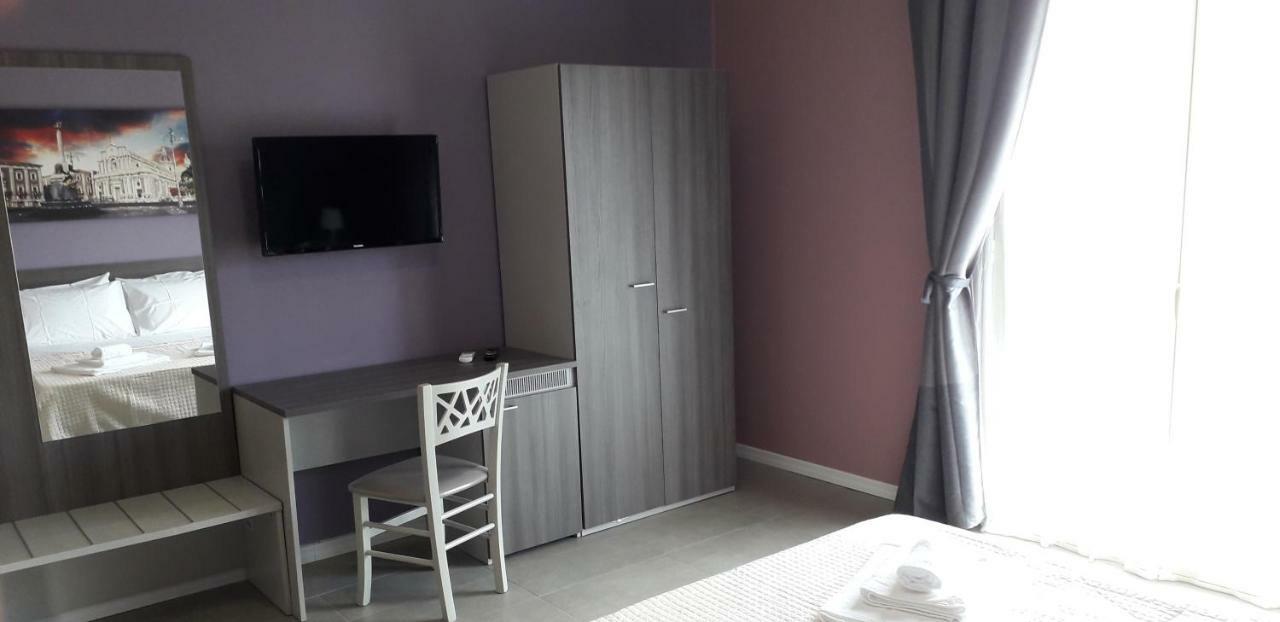 Borgo Palombaio 2 Bed & Breakfast Catania Bagian luar foto