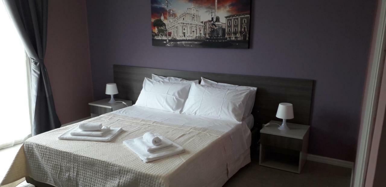 Borgo Palombaio 2 Bed & Breakfast Catania Bagian luar foto
