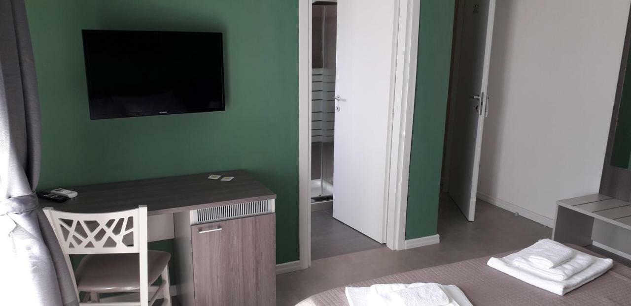 Borgo Palombaio 2 Bed & Breakfast Catania Bagian luar foto